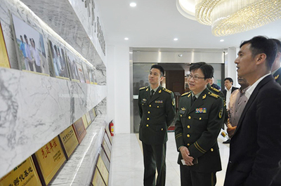 浙江省公安消防總隊政委梁云紅一行到王力能誠調(diào)研